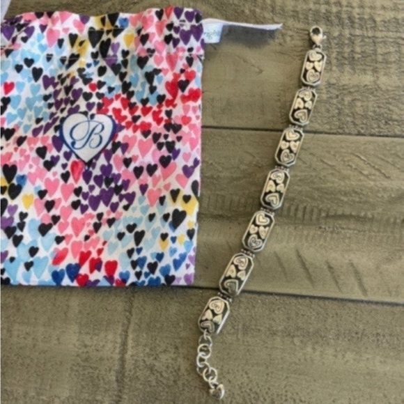 Bracelet Hearts ❤️ linked bracelet NEW with little bag
